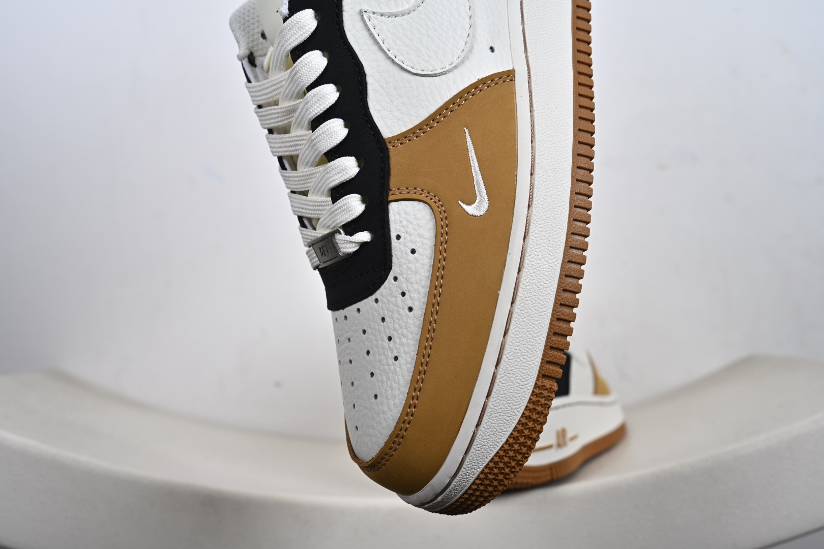 定制版 Air Force 1 '07 Low 空军一号低帮 运动鞋 休闲鞋 IH0587-700