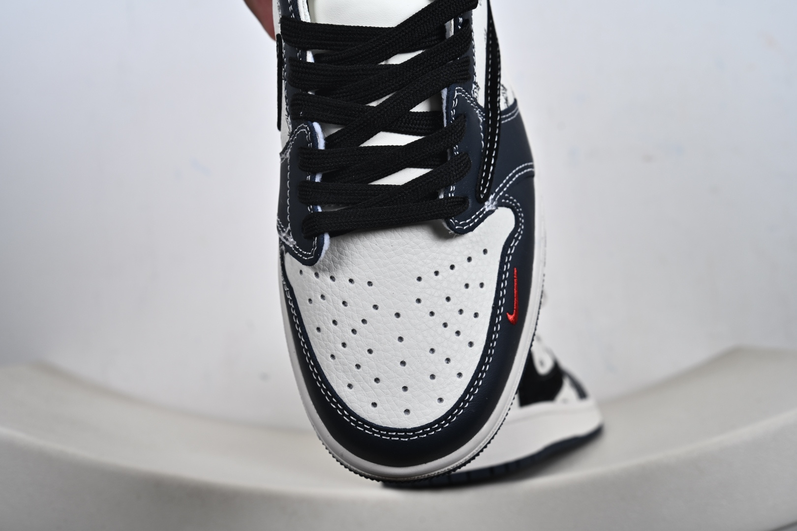 定制版 Jordan Air Jordan倒勾 “ 斯图西联名——米白蓝红印花” 高端定制 低帮 复古 减震 防滑 耐磨 篮球鞋 JW1188-170