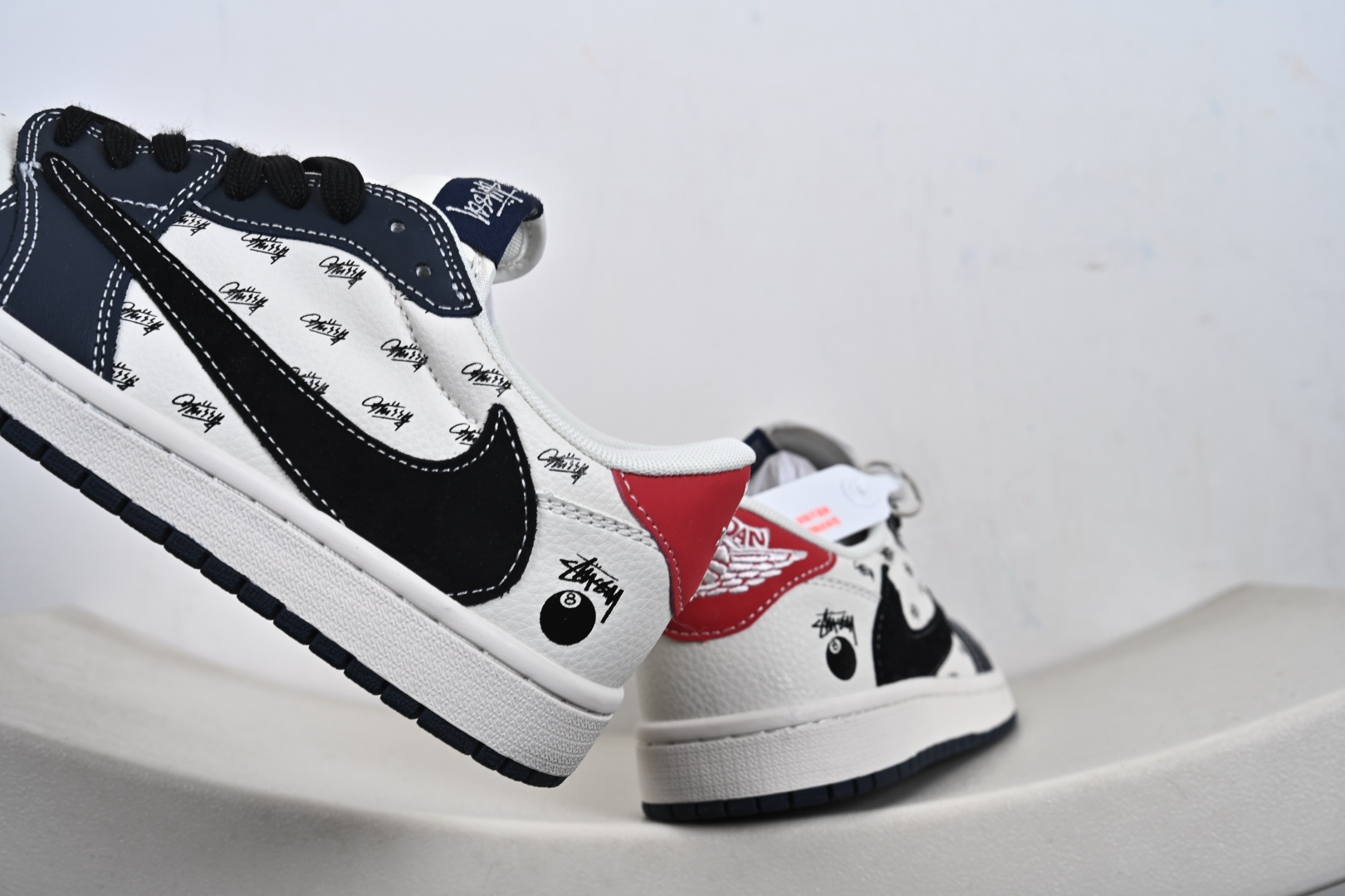定制版 Jordan Air Jordan倒勾 “ 斯图西联名——米白蓝红印花” 高端定制 低帮 复古 减震 防滑 耐磨 篮球鞋 JW1188-170
