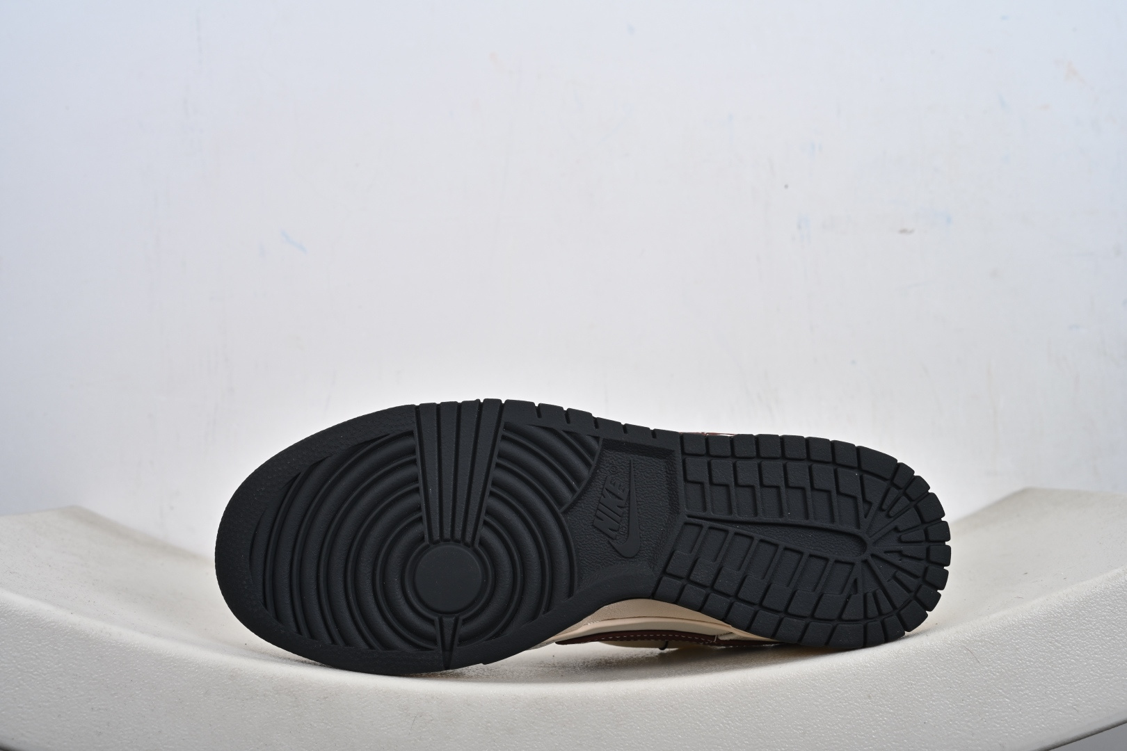 NIKE DUNK LOW RETRO 绑带联名款 耐克 低帮休闲运动板鞋 IM6670-202-Top High Quatity Cheap Sneakers Fashion Clothing Clothes Bags handbags Shoes of all Brand wholesale With The best Quality And Beautiful Price from China Factory Chinese suppliers wholesaler seller NIKE DUNK LOW RETRO 绑带联名款 耐克 低帮休闲运动板鞋 IM6670-202