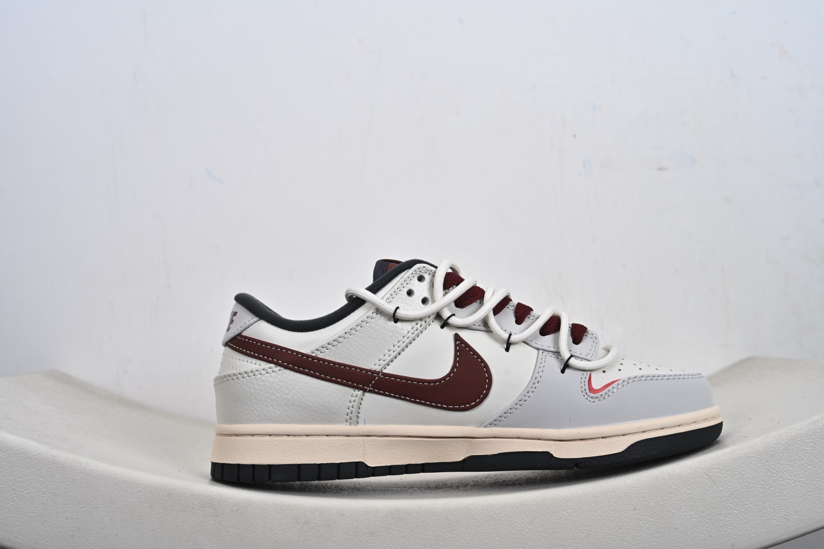 NIKE DUNK LOW RETRO 绑带联名款 耐克 低帮休闲运动板鞋 IM6670-202-Top High Quatity Cheap Sneakers Fashion Clothing Clothes Bags handbags Shoes of all Brand wholesale With The best Quality And Beautiful Price from China Factory Chinese suppliers wholesaler seller NIKE DUNK LOW RETRO 绑带联名款 耐克 低帮休闲运动板鞋 IM6670-202
