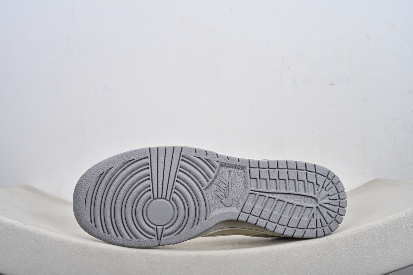 2026新款定制限量发售Nike SB Dunk Low“ 马年限定------白银中国风” 高端定制 低帮休闲板鞋 DS6608-022