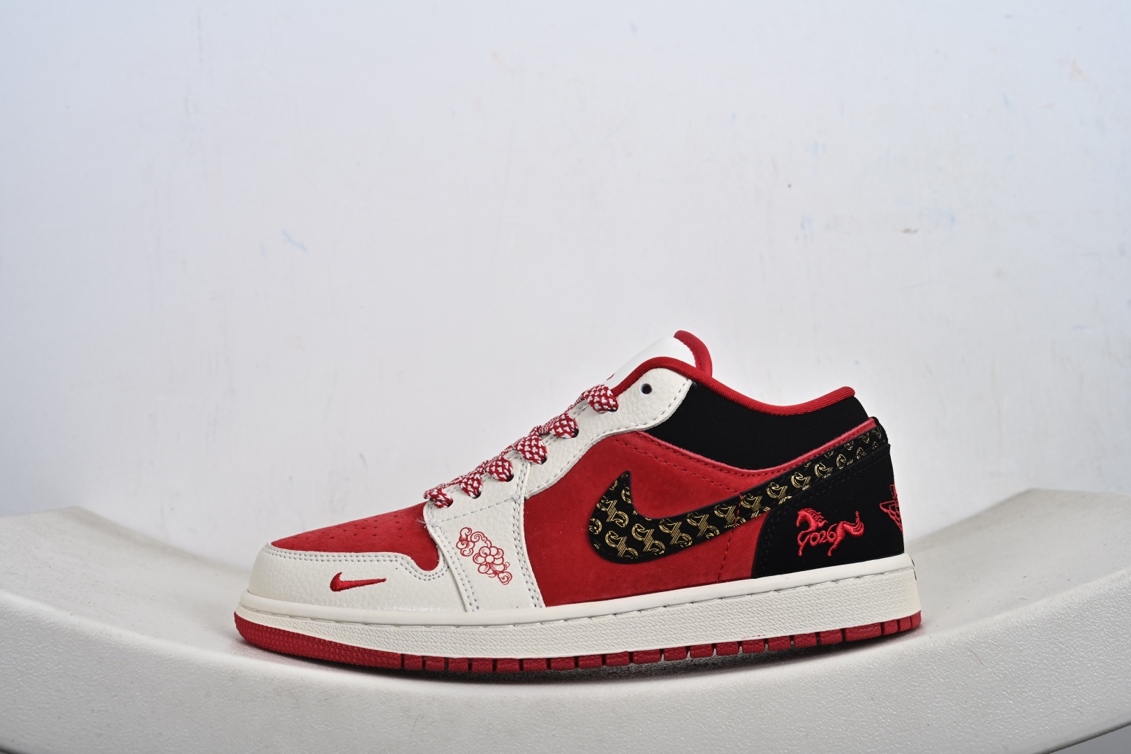 定制版 Air Jordan 1 Low AJ1 乔1“ 马年限定------黑红” #定制鞋盒 高端定制 低帮休闲板鞋 LD8888-013-Top High Quatity Cheap Sneakers Fashion Clothing Clothes Bags handbags Shoes of all Brand wholesale With The best Quality And Beautiful Price from China Factory Chinese suppliers wholesaler seller 定制版 Air Jordan 1 Low AJ1 乔1“ 马年限定------黑红” #定制鞋盒 高端定制 低帮休闲板鞋 LD8888-013
