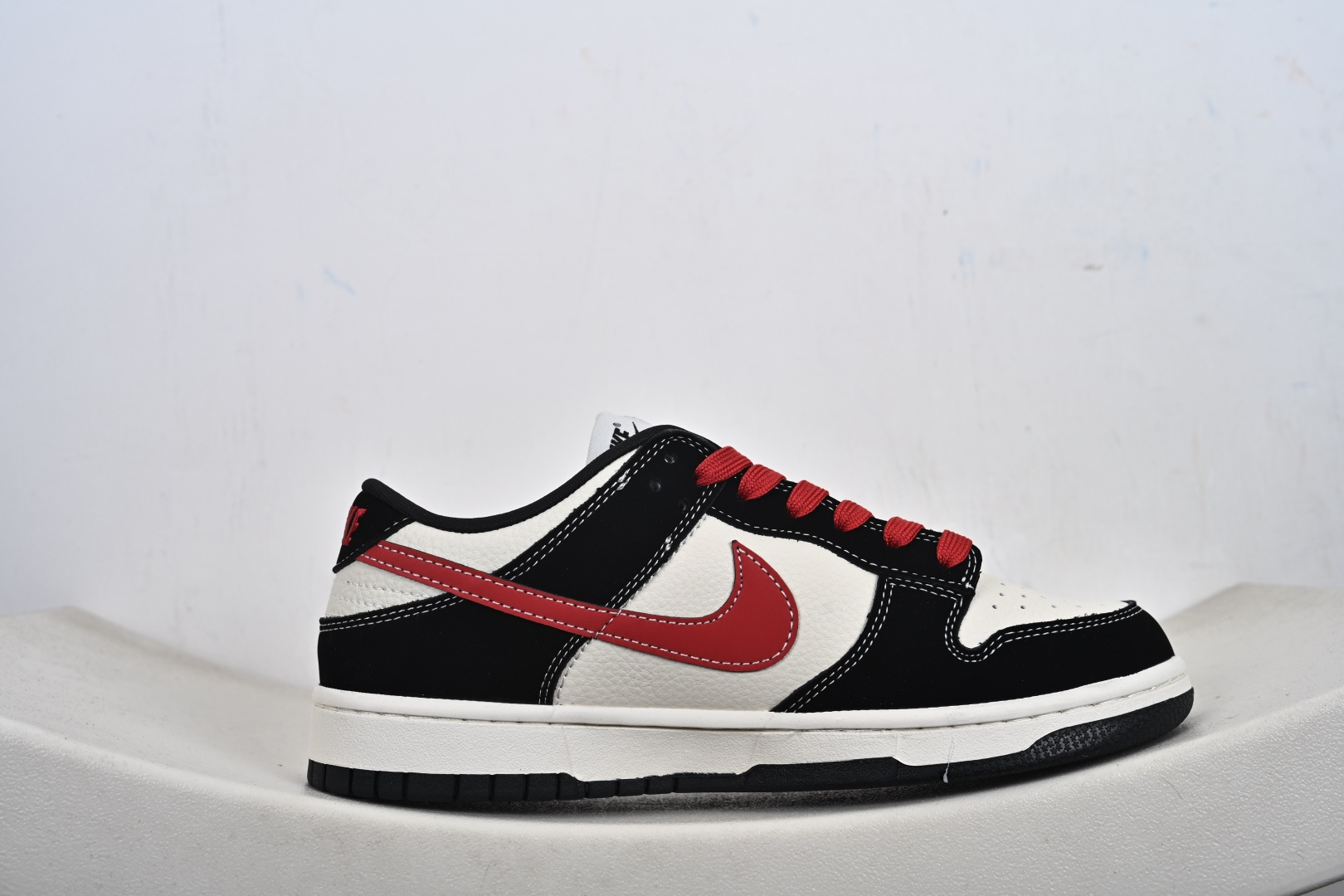 定制版 Nike SB Dunk Low “LV联名——印花米黑红” 高端定制 低帮休闲板鞋 SJ8888-006-Top High Quatity Cheap Sneakers Fashion Clothing Clothes Bags handbags Shoes of all Brand wholesale With The best Quality And Beautiful Price from China Factory Chinese suppliers wholesaler seller 定制版 Nike SB Dunk Low “LV联名——印花米黑红” 高端定制 低帮休闲板鞋 SJ8888-006
