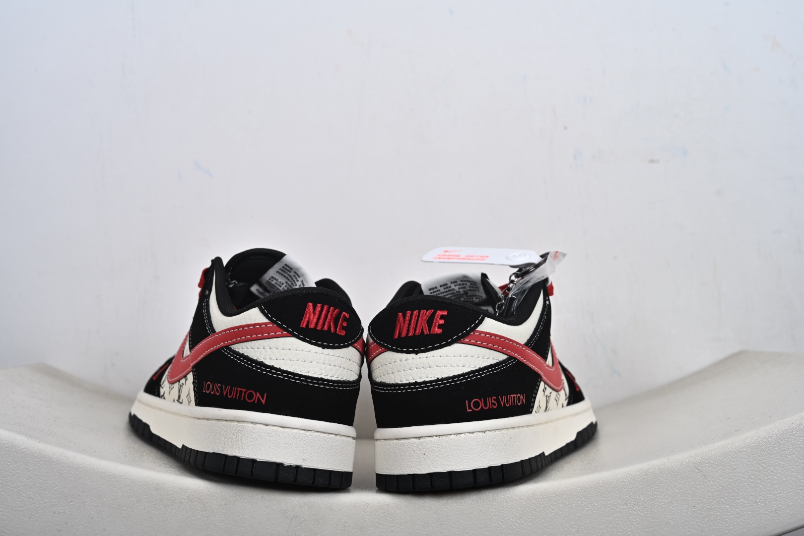 定制版 Nike SB Dunk Low “LV联名——印花米黑红” 高端定制 低帮休闲板鞋 SJ8888-006-Top High Quatity Cheap Sneakers Fashion Clothing Clothes Bags handbags Shoes of all Brand wholesale With The best Quality And Beautiful Price from China Factory Chinese suppliers wholesaler seller 定制版 Nike SB Dunk Low “LV联名——印花米黑红” 高端定制 低帮休闲板鞋 SJ8888-006