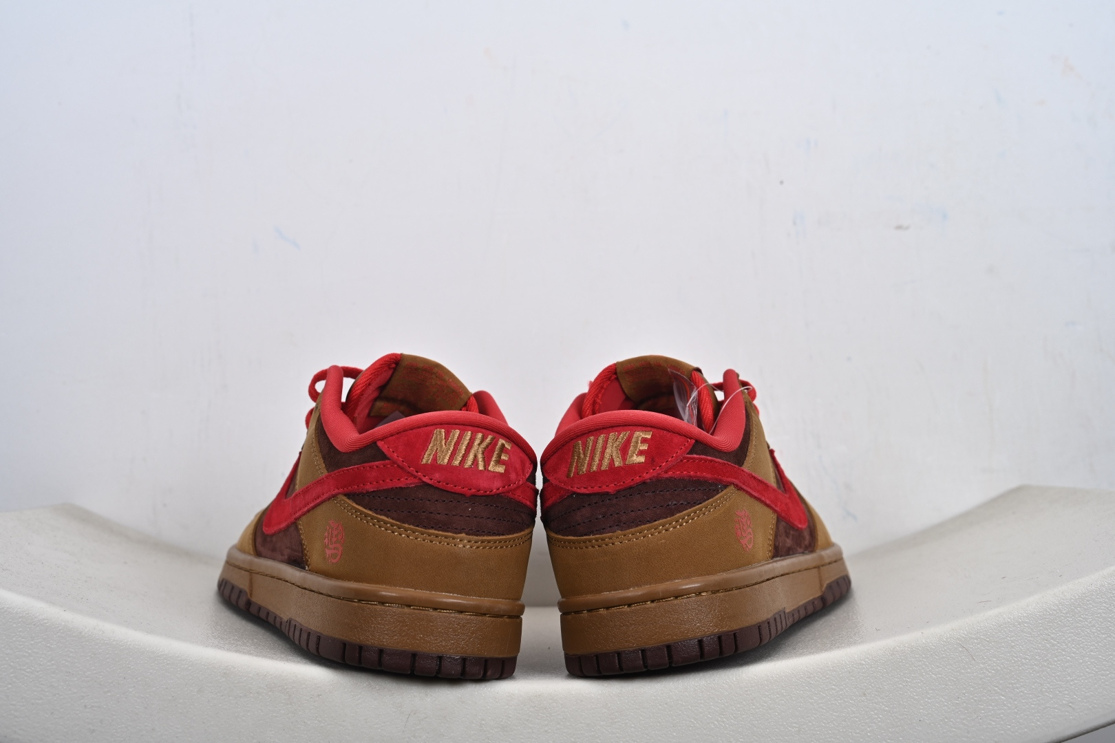 Nike SB Dunk Low“ 周年高端定制 低帮休闲板鞋 YF9511-926-Top High Quatity Cheap Sneakers Fashion Clothing Clothes Bags handbags Shoes of all Brand wholesale With The best Quality And Beautiful Price from China Factory Chinese suppliers wholesaler seller Nike SB Dunk Low“ 周年高端定制 低帮休闲板鞋 YF9511-926