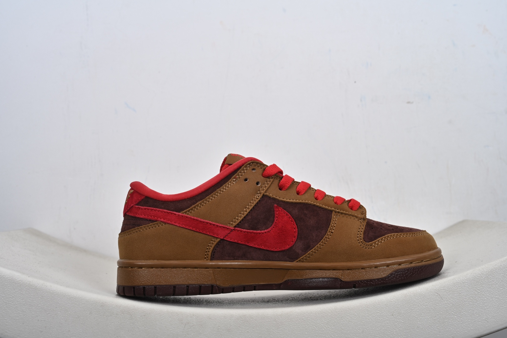 Nike SB Dunk Low“ 周年高端定制 低帮休闲板鞋 YF9511-926-Top High Quatity Cheap Sneakers Fashion Clothing Clothes Bags handbags Shoes of all Brand wholesale With The best Quality And Beautiful Price from China Factory Chinese suppliers wholesaler seller Nike SB Dunk Low“ 周年高端定制 低帮休闲板鞋 YF9511-926