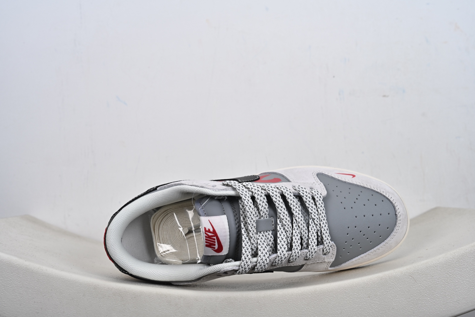 2026年新款限量发售 Nike SB Dunk Low“ 马年限定—NIKE马年大吉” 周年高端定制 低帮休闲板鞋 JP2026-111-Top High Quatity Cheap Sneakers Fashion Clothing Clothes Bags handbags Shoes of all Brand wholesale With The best Quality And Beautiful Price from China Factory Chinese suppliers wholesaler seller 2026年新款限量发售 Nike SB Dunk Low“ 马年限定—NIKE马年大吉” 周年高端定制 低帮休闲板鞋 JP2026-111