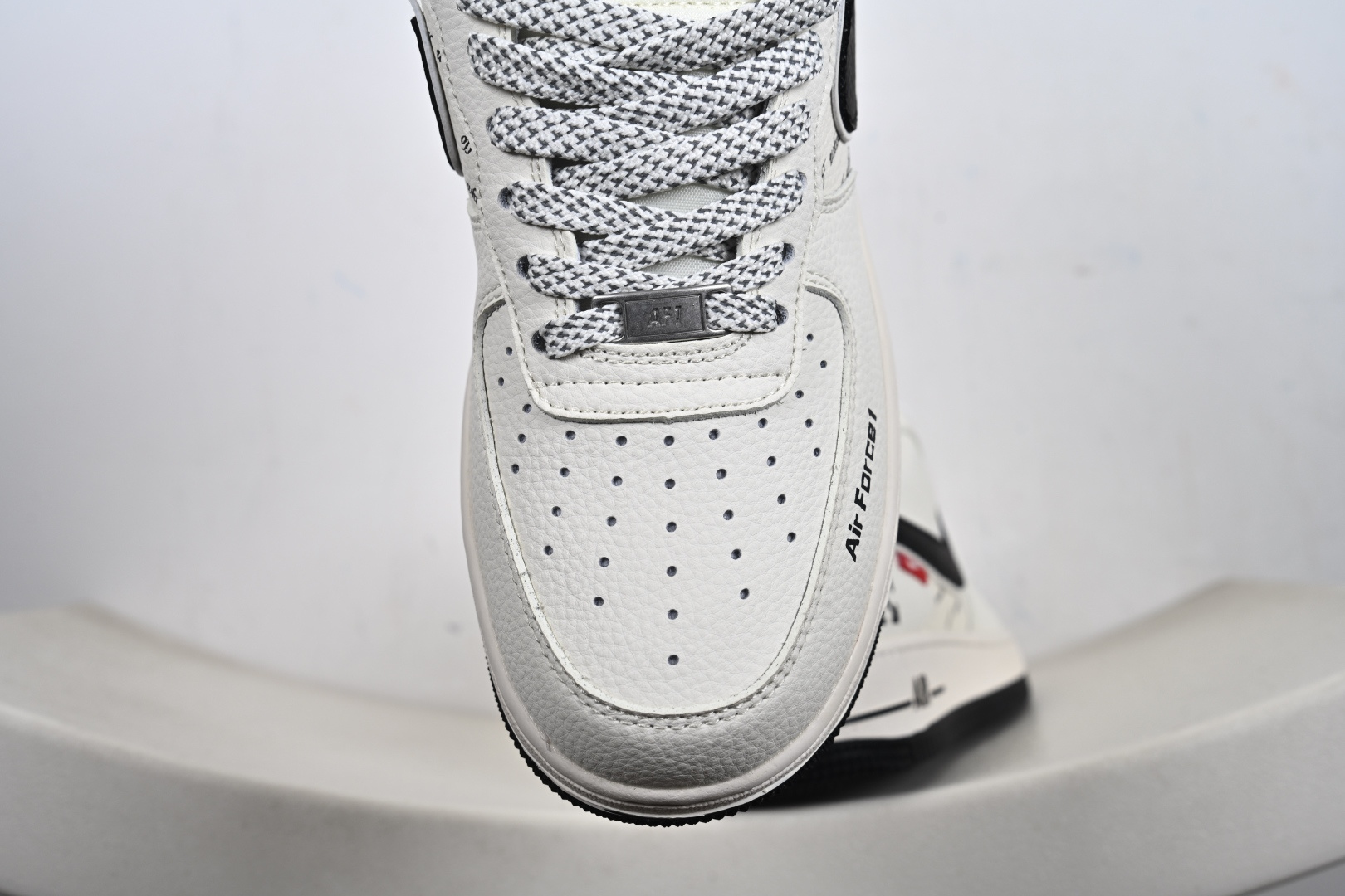2026年爆款限量发售 NIke Air Force 1 '07 Low “Off WhITE联名-米黑勾”空军一号 低帮 运动鞋 SM6668-117-Top High Quatity Cheap Sneakers Fashion Clothing Clothes Bags handbags Shoes of all Brand wholesale With The best Quality And Beautiful Price from China Factory Chinese suppliers wholesaler seller 2026年爆款限量发售 NIke Air Force 1 '07 Low “Off WhITE联名-米黑勾”空军一号 低帮 运动鞋 SM6668-117