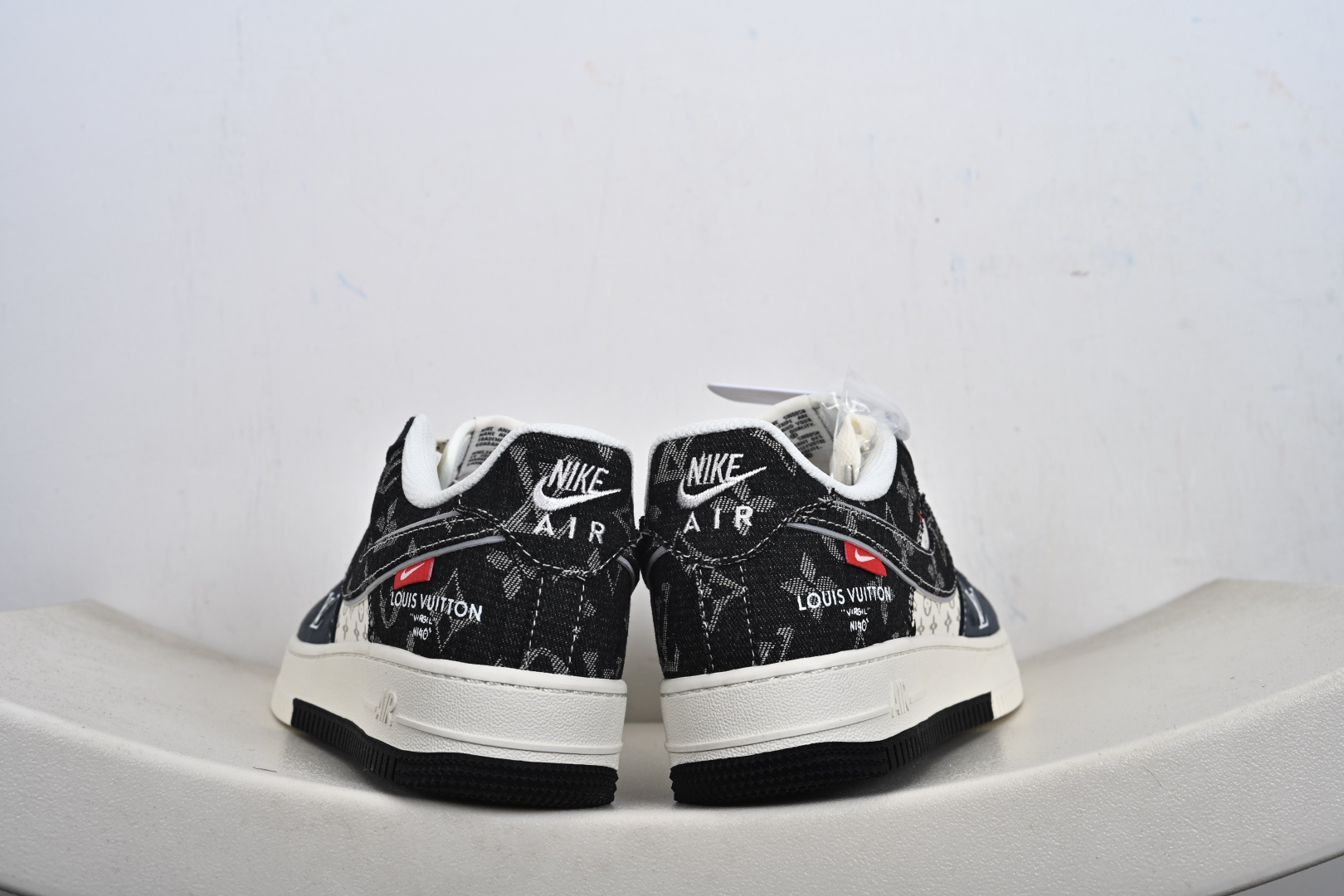 LV x Nike Air Force 1 丹宁老花款|奢潮碰撞的顶流之作 这双联名款Air Force 1堪称奢潮融合的天花板 KD6699-F04-Top High Quatity Cheap Sneakers Fashion Clothing Clothes Bags handbags Shoes of all Brand wholesale With The best Quality And Beautiful Price from China Factory Chinese suppliers wholesaler seller LV x Nike Air Force 1 丹宁老花款|奢潮碰撞的顶流之作 这双联名款Air Force 1堪称奢潮融合的天花板 KD6699-F04