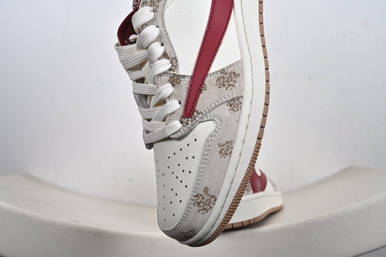 Fragment x Travis Scott x 马年限定 Air Jordan 1 Low 三方联名倒钩 全新的三方联名低帮倒钩鞋 DF619-005-Top High Quatity Cheap Sneakers Fashion Clothing Clothes Bags handbags Shoes of all Brand wholesale With The best Quality And Beautiful Price from China Factory Chinese suppliers wholesaler seller Fragment x Travis Scott x 马年限定 Air Jordan 1 Low 三方联名倒钩 全新的三方联名低帮倒钩鞋 DF619-005