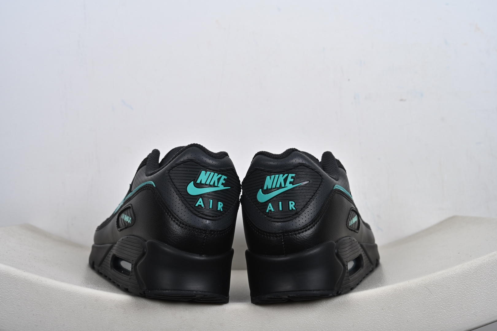 Air Max 90小气垫运动鞋 融合经典设计线条和丰富材质 FZ7186-100-Top High Quatity Cheap Sneakers Fashion Clothing Clothes Bags handbags Shoes of all Brand wholesale With The best Quality And Beautiful Price from China Factory Chinese suppliers wholesaler seller Air Max 90小气垫运动鞋 融合经典设计线条和丰富材质 FZ7186-100