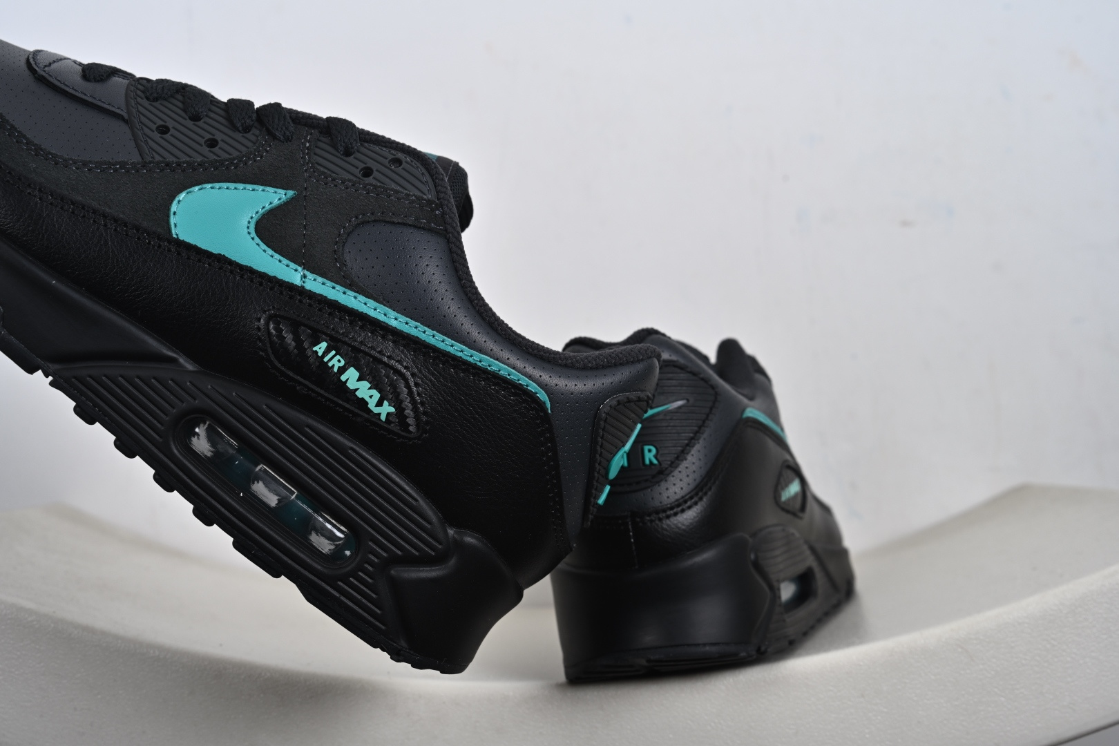 Air Max 90小气垫运动鞋 融合经典设计线条和丰富材质 FZ7186-100-Top High Quatity Cheap Sneakers Fashion Clothing Clothes Bags handbags Shoes of all Brand wholesale With The best Quality And Beautiful Price from China Factory Chinese suppliers wholesaler seller Air Max 90小气垫运动鞋 融合经典设计线条和丰富材质 FZ7186-100