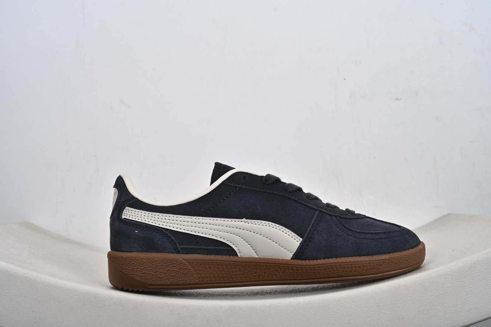 Puma Palermo Vintage复古单品 彪马 防滑耐磨低帮德训板鞋 396463-81-Top High Quatity Cheap Sneakers Fashion Clothing Clothes Bags handbags Shoes of all Brand wholesale With The best Quality And Beautiful Price from China Factory Chinese suppliers wholesaler seller Puma Palermo Vintage复古单品 彪马 防滑耐磨低帮德训板鞋 396463-81