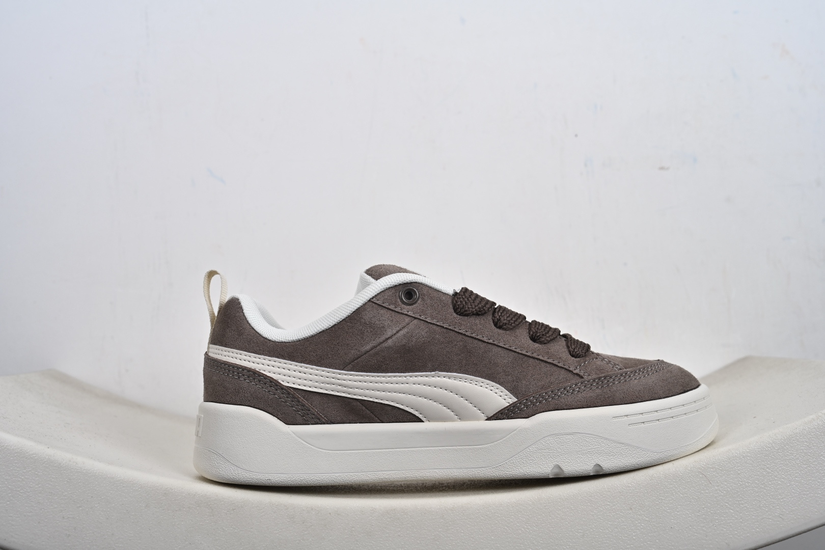 PUMA 彪马 PARK LIFESTYLE 人气单品年度王炸单品 蕾哈娜联名面包鞋 男女同款复古休闲板鞋 401606 04 13-Top High Quatity Cheap Sneakers Fashion Clothing Clothes Bags handbags Shoes of all Brand wholesale With The best Quality And Beautiful Price from China Factory Chinese suppliers wholesaler seller PUMA 彪马 PARK LIFESTYLE 人气单品年度王炸单品 蕾哈娜联名面包鞋 男女同款复古休闲板鞋 401606 04 13