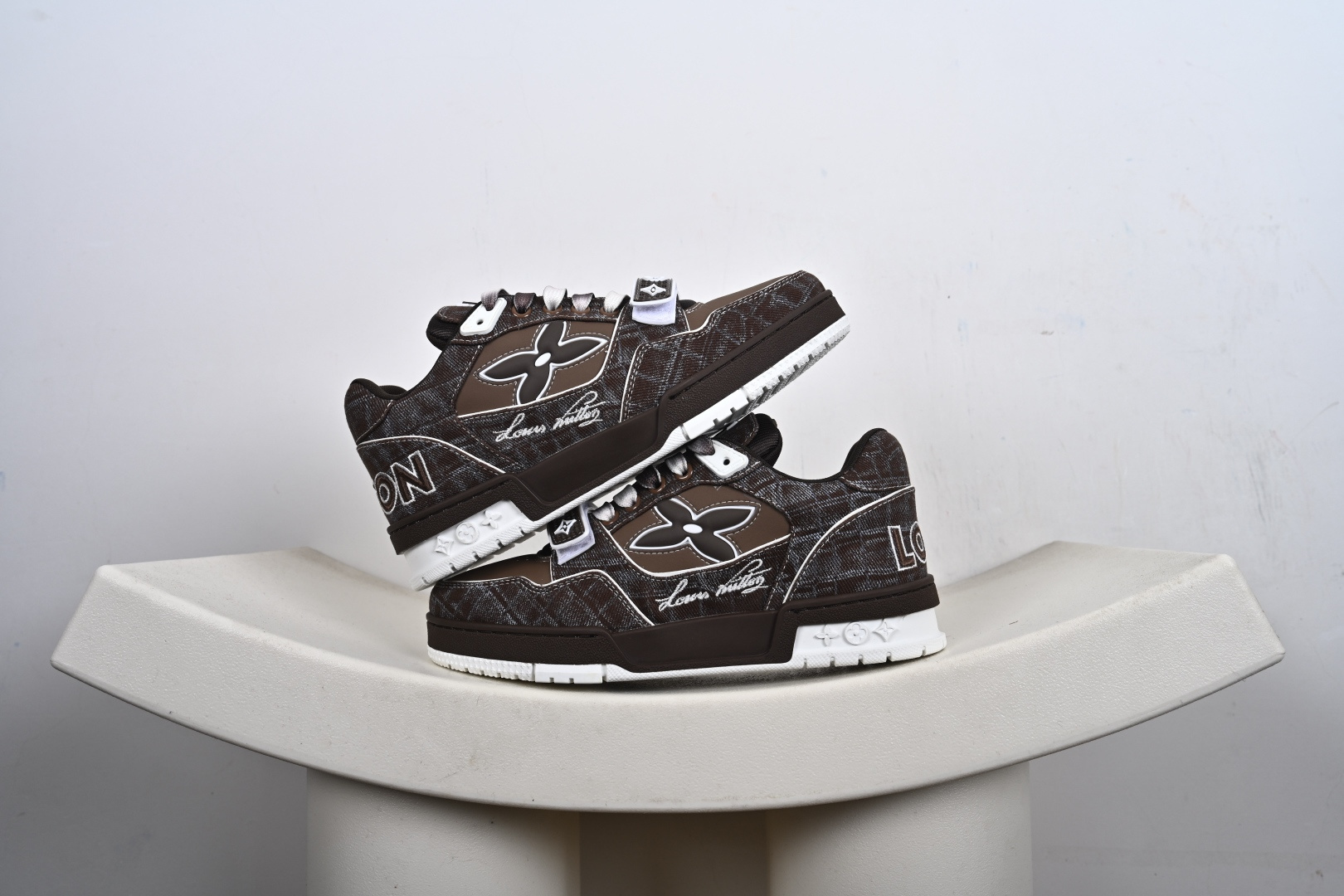 代购级别 Louis Vuitton Trainer 2021ss早春全新时装走秀运动鞋-Top High Quatity Cheap Sneakers Fashion Clothing Clothes Bags handbags Shoes of all Brand wholesale With The best Quality And Beautiful Price from China Factory Chinese suppliers wholesaler seller 代购级别 Louis Vuitton Trainer 2021ss早春全新时装走秀运动鞋