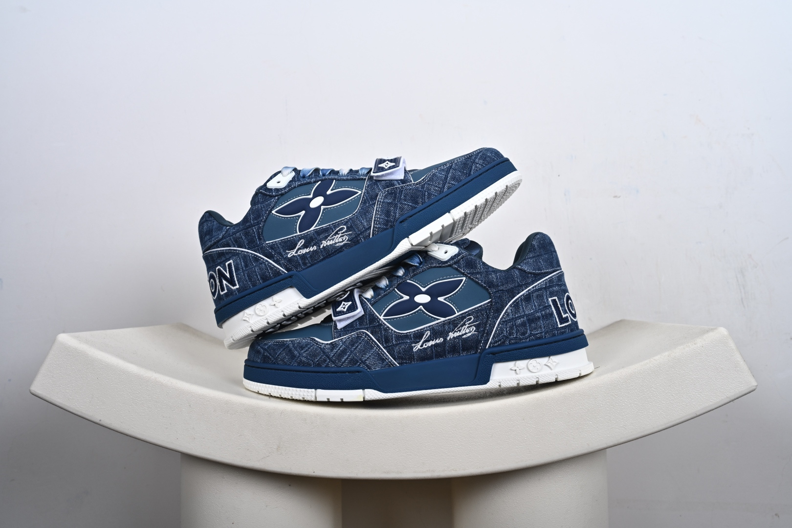 代购级别 Louis Vuitton Trainer 2021ss早春全新时装走秀运动鞋-Top High Quatity Cheap Sneakers Fashion Clothing Clothes Bags handbags Shoes of all Brand wholesale With The best Quality And Beautiful Price from China Factory Chinese suppliers wholesaler seller 代购级别 Louis Vuitton Trainer 2021ss早春全新时装走秀运动鞋