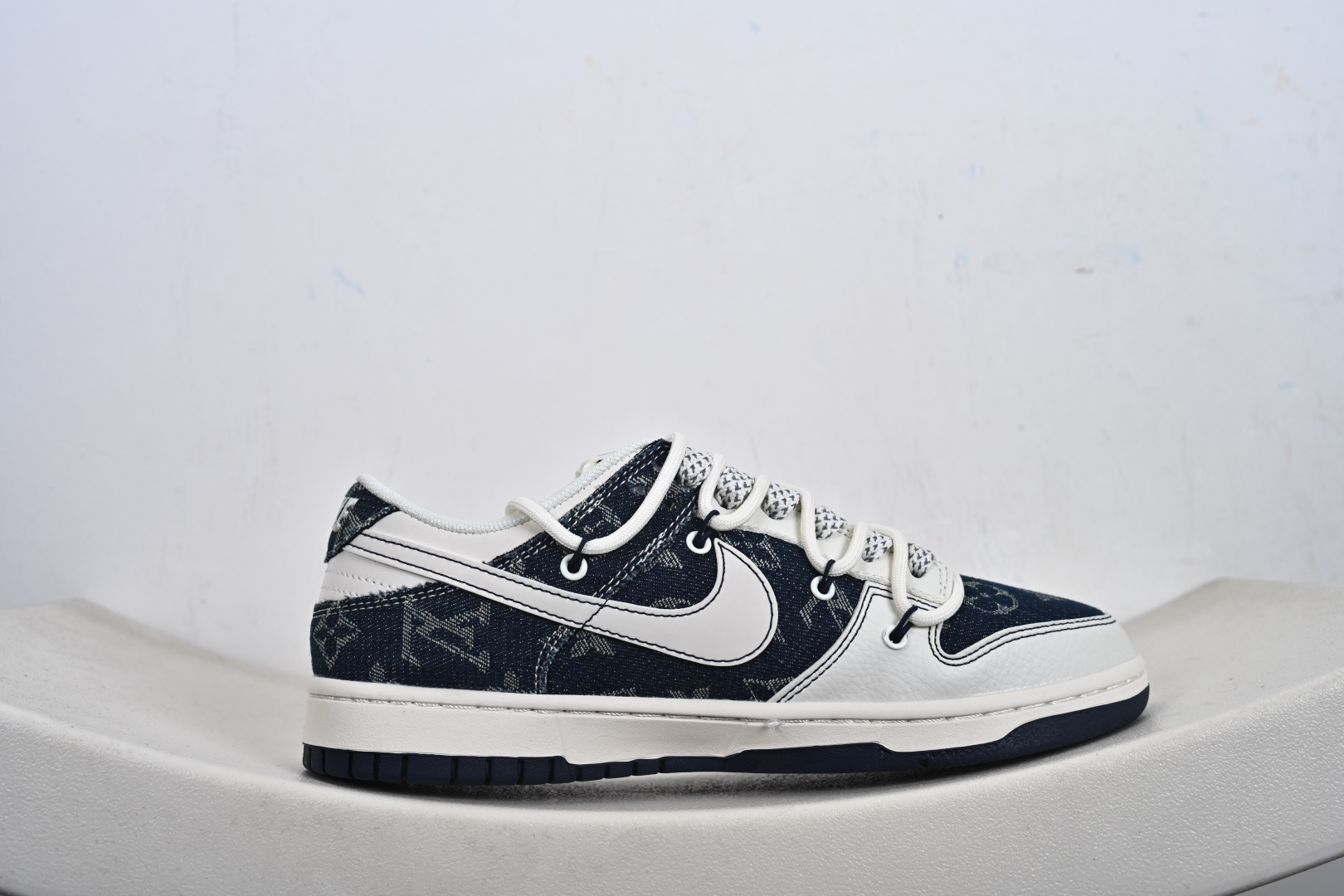 Nike SB Dunk Low 单宁老花 绑带 高端定制 低帮休闲板鞋 YX5066-397-Top High Quatity Cheap Sneakers Fashion Clothing Clothes Bags handbags Shoes of all Brand wholesale With The best Quality And Beautiful Price from China Factory Chinese suppliers wholesaler seller Nike SB Dunk Low 单宁老花 绑带 高端定制 低帮休闲板鞋 YX5066-397