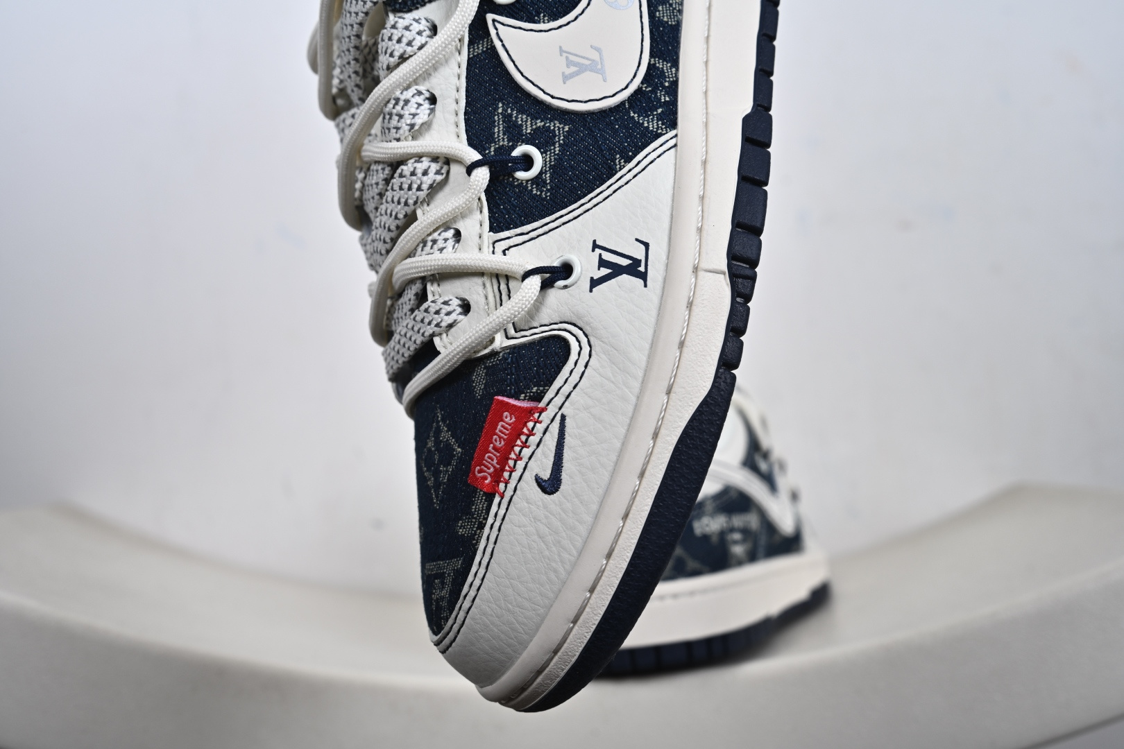 Nike SB Dunk Low 单宁老花 绑带 高端定制 低帮休闲板鞋 YX5066-397-Top High Quatity Cheap Sneakers Fashion Clothing Clothes Bags handbags Shoes of all Brand wholesale With The best Quality And Beautiful Price from China Factory Chinese suppliers wholesaler seller Nike SB Dunk Low 单宁老花 绑带 高端定制 低帮休闲板鞋 YX5066-397