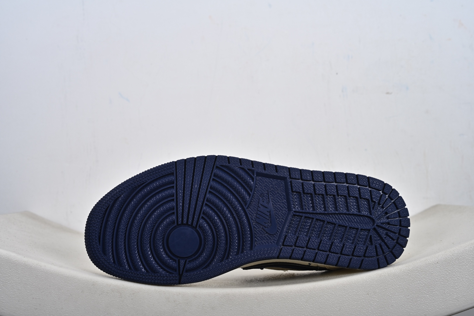 Air Jordan 1 Low AJ1 乔1联名午夜蓝 高端定制 低帮复古篮球鞋 LD2028-067-Top High Quatity Cheap Sneakers Fashion Clothing Clothes Bags handbags Shoes of all Brand wholesale With The best Quality And Beautiful Price from China Factory Chinese suppliers wholesaler seller Air Jordan 1 Low AJ1 乔1联名午夜蓝 高端定制 低帮复古篮球鞋 LD2028-067
