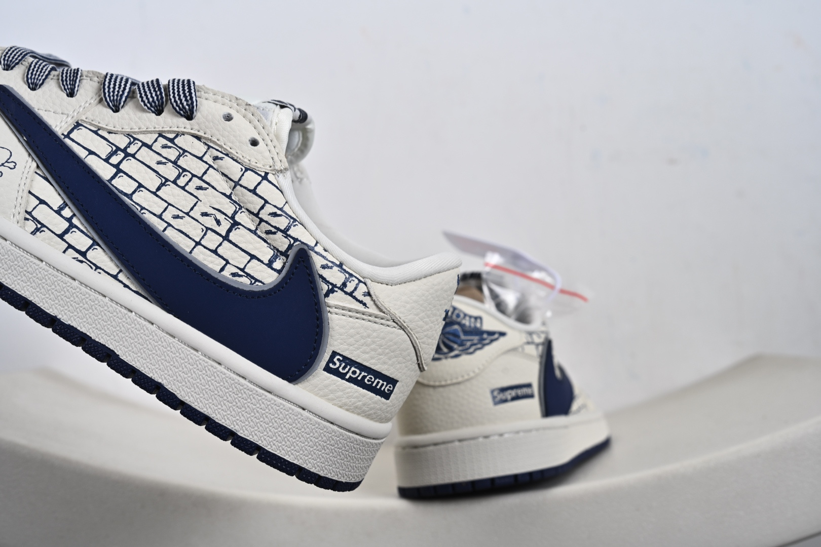 Air Jordan 1 Low AJ1 乔1联名午夜蓝 高端定制 低帮复古篮球鞋 LD2028-067-Top High Quatity Cheap Sneakers Fashion Clothing Clothes Bags handbags Shoes of all Brand wholesale With The best Quality And Beautiful Price from China Factory Chinese suppliers wholesaler seller Air Jordan 1 Low AJ1 乔1联名午夜蓝 高端定制 低帮复古篮球鞋 LD2028-067