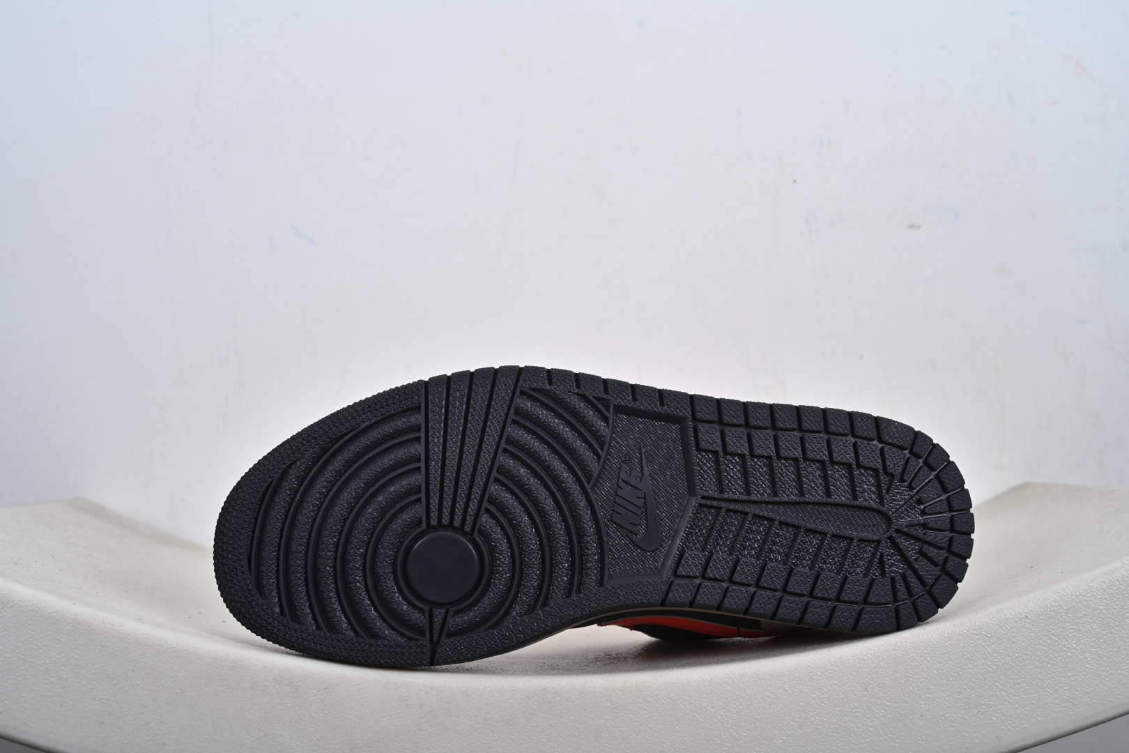 定制版 高端定制Air Jordan 1 Low AJ1 乔1“ 马年限定------摩卡棕红钩” QD1988-010