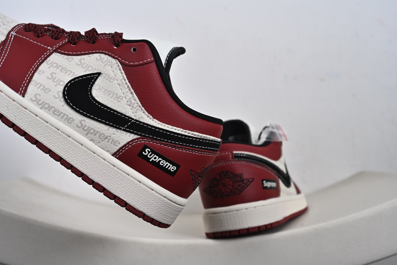 定制版 Air Jordan 1 Low 定制配色 supreme联名 定制AJ联名-高端定制 低帮复古文化板鞋 QJ1988-008-Top High Quatity Cheap Sneakers Fashion Clothing Clothes Bags handbags Shoes of all Brand wholesale With The best Quality And Beautiful Price from China Factory Chinese suppliers wholesaler seller 定制版 Air Jordan 1 Low 定制配色 supreme联名 定制AJ联名-高端定制 低帮复古文化板鞋 QJ1988-008