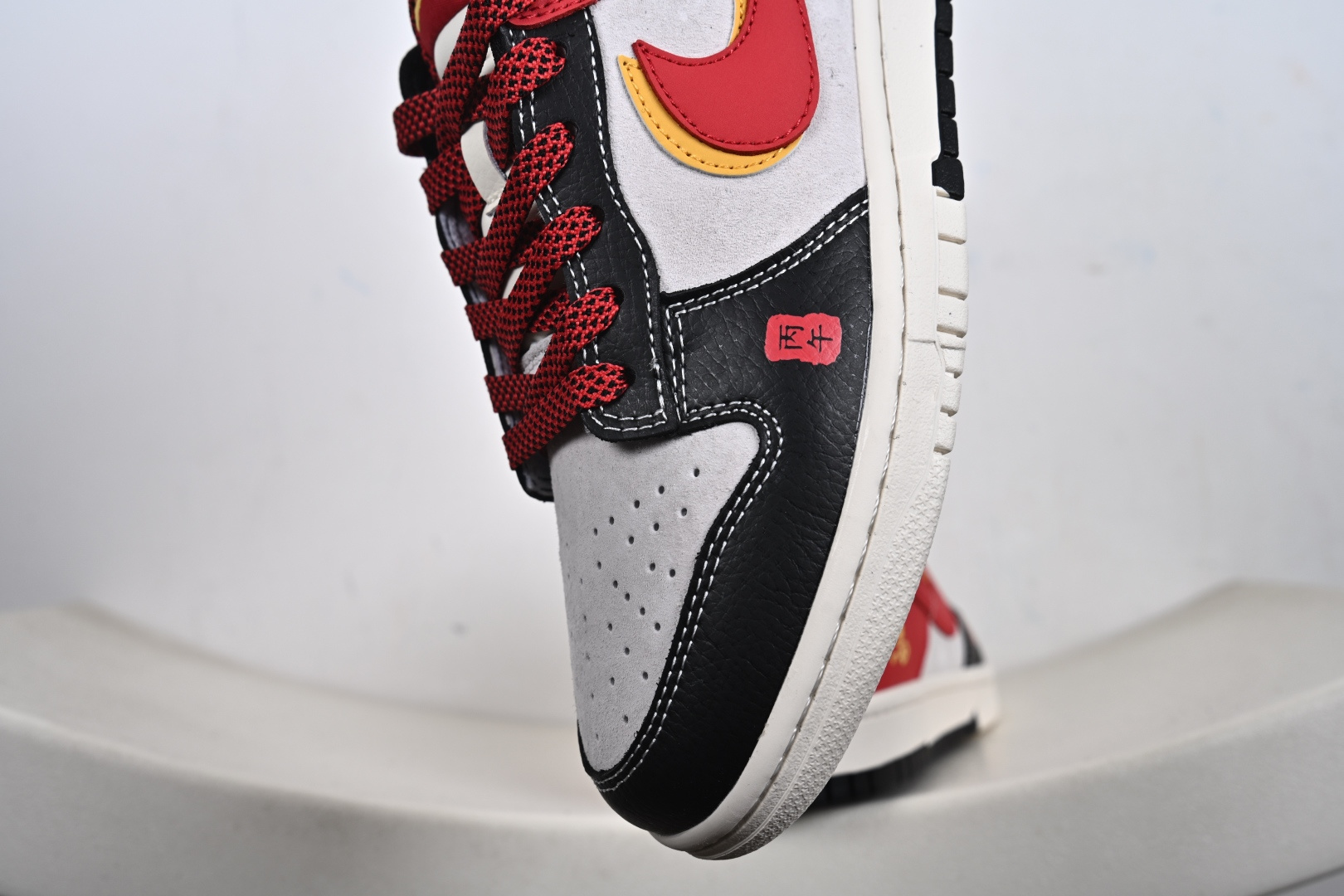 定制版 红黑生肖 Dunk年味拉满 Nike Dunk Low CX5050-Y63以马年生肖为灵感 把国风年味和街头经典狠狠融合
