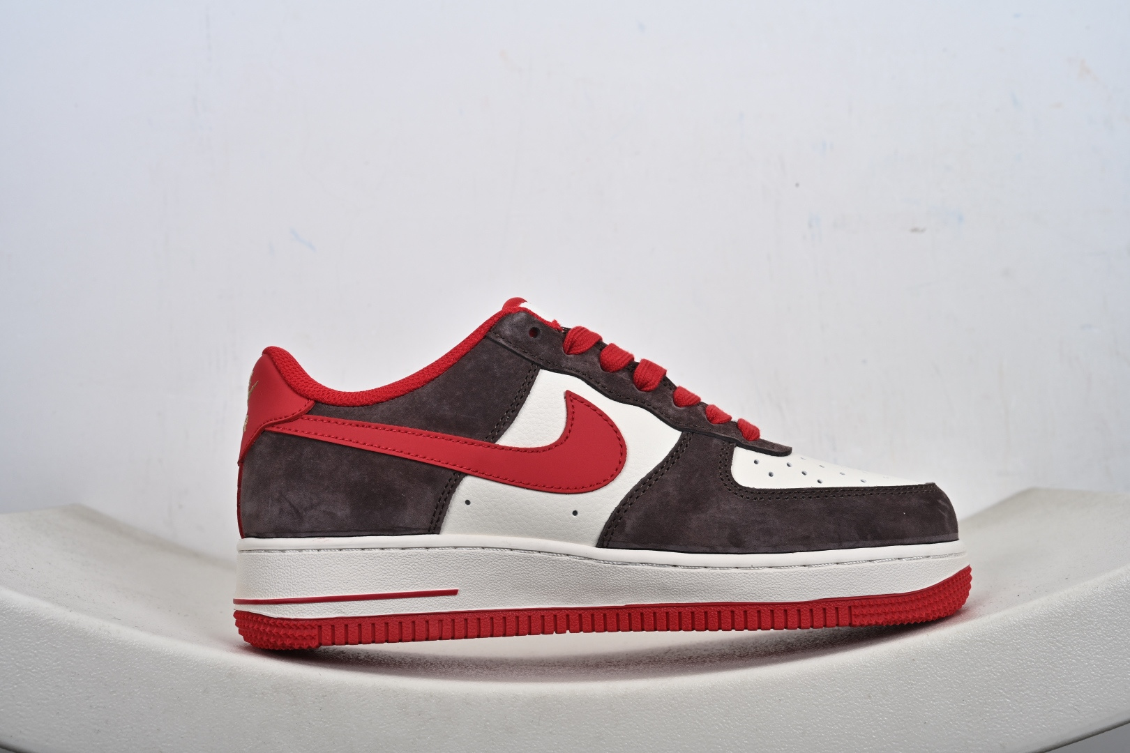 高端定制Nike Air Force 1 '07 Low “马年限定-麂皮酒红” 高端定制 XD0028-001-Top High Quatity Cheap Sneakers Fashion Clothing Clothes Bags handbags Shoes of all Brand wholesale With The best Quality And Beautiful Price from China Factory Chinese suppliers wholesaler seller 高端定制Nike Air Force 1 '07 Low “马年限定-麂皮酒红” 高端定制 XD0028-001
