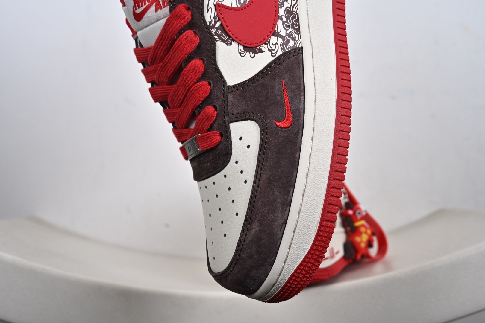 高端定制Nike Air Force 1 '07 Low “马年限定-麂皮酒红” 高端定制 XD0028-001-Top High Quatity Cheap Sneakers Fashion Clothing Clothes Bags handbags Shoes of all Brand wholesale With The best Quality And Beautiful Price from China Factory Chinese suppliers wholesaler seller 高端定制Nike Air Force 1 '07 Low “马年限定-麂皮酒红” 高端定制 XD0028-001