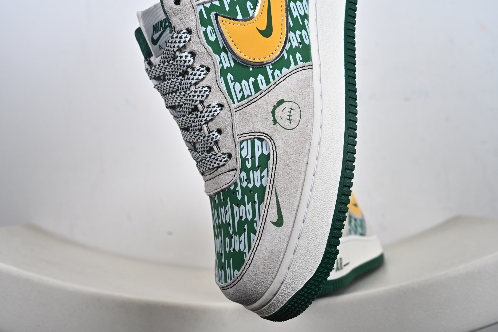 定制版 Nike Air Force 1'07 Low 灰绿撞色 空军一号低帮休闲板鞋 SY1388-025-Top High Quatity Cheap Sneakers Fashion Clothing Clothes Bags handbags Shoes of all Brand wholesale With The best Quality And Beautiful Price from China Factory Chinese suppliers wholesaler seller 定制版 Nike Air Force 1'07 Low 灰绿撞色 空军一号低帮休闲板鞋 SY1388-025