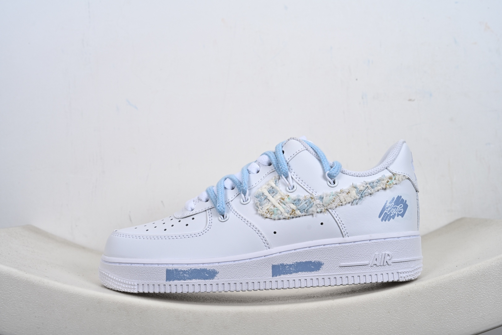Nike Air Force 1 Low 奶蓝小香风 解构绑带 DC9999-223-Top High Quatity Cheap Sneakers Fashion Clothing Clothes Bags handbags Shoes of all Brand wholesale With The best Quality And Beautiful Price from China Factory Chinese suppliers wholesaler seller Nike Air Force 1 Low 奶蓝小香风 解构绑带 DC9999-223