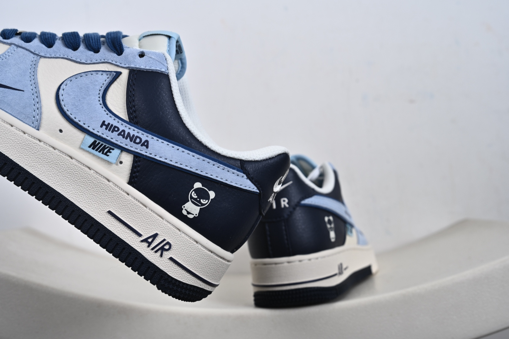 高端定制Nike Air Force 1 '07 Low “暴力熊联名------北卡蓝双钩” 高端定制 低帮休闲板鞋 XD9314-616