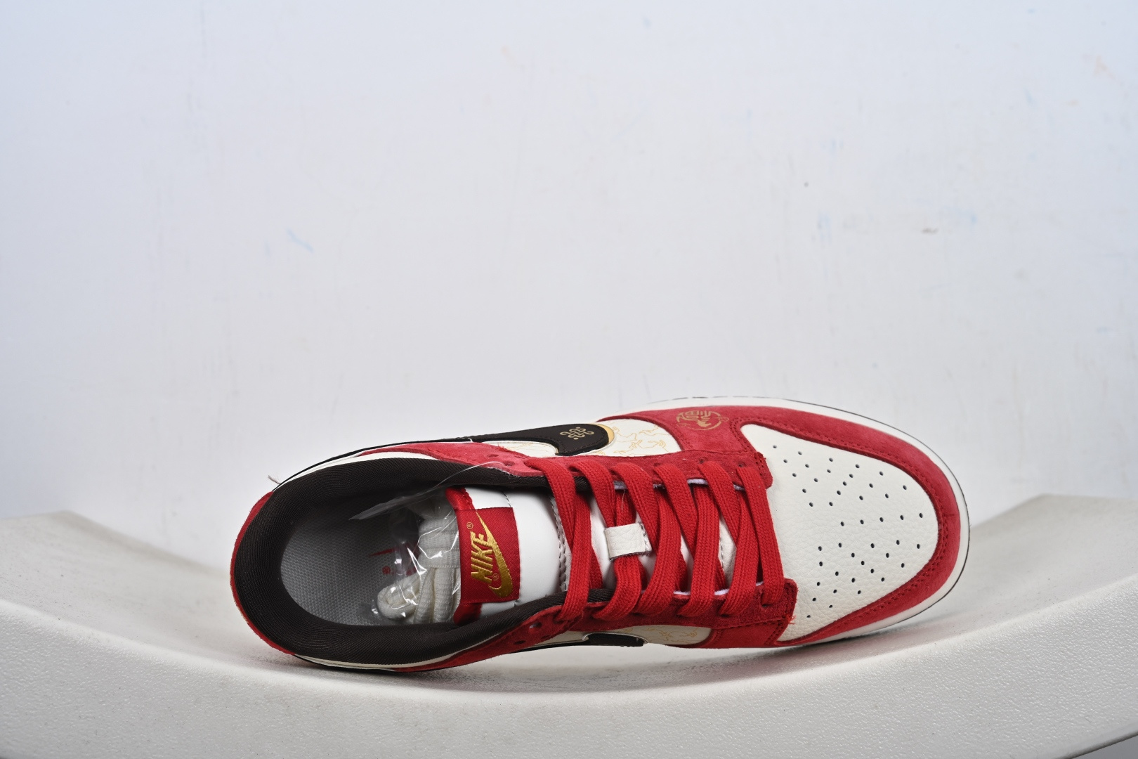 Nike SB Dunk Low 马年限定 红金撞色 高端定制 低帮休闲板鞋 DN3168-013