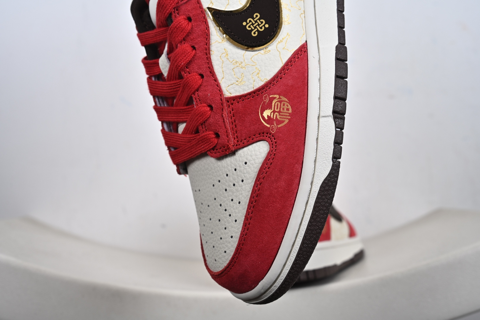 Nike SB Dunk Low 马年限定 红金撞色 高端定制 低帮休闲板鞋 DN3168-013