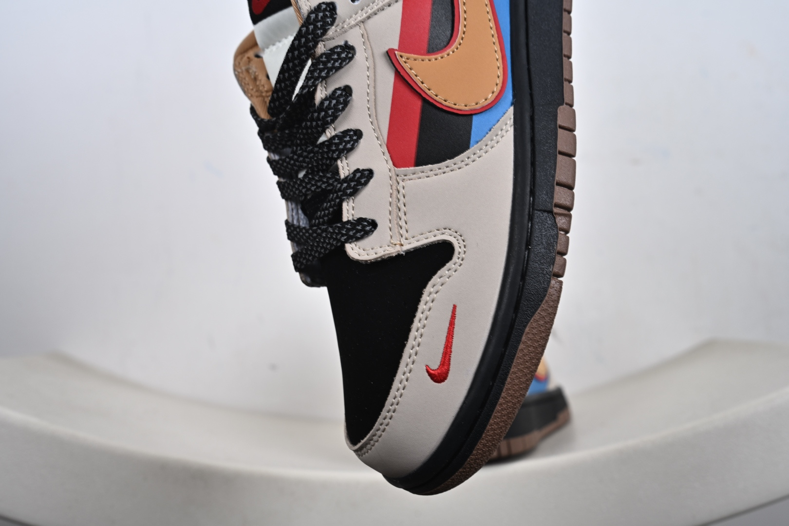 Nike SB Dunk Low “Supreme联名——创意彩虹拼接” 高端定制 低帮休闲板鞋 SJ8888-008-Top High Quatity Cheap Sneakers Fashion Clothing Clothes Bags handbags Shoes of all Brand wholesale With The best Quality And Beautiful Price from China Factory Chinese suppliers wholesaler seller Nike SB Dunk Low “Supreme联名——创意彩虹拼接” 高端定制 低帮休闲板鞋 SJ8888-008