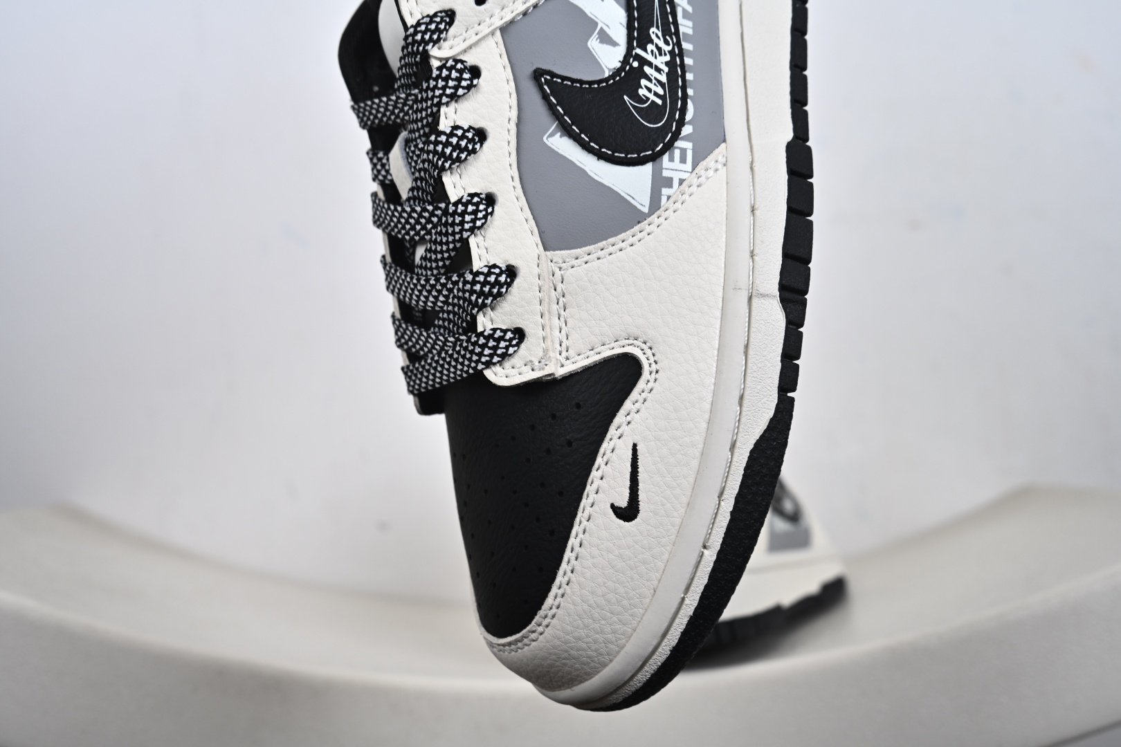2026新款限量发售 高端定制Nike SB Dunk Low “北面联名------白黑雪山” 高端定制 低帮休闲板鞋 DS6608-023-Top High Quatity Cheap Sneakers Fashion Clothing Clothes Bags handbags Shoes of all Brand wholesale With The best Quality And Beautiful Price from China Factory Chinese suppliers wholesaler seller 2026新款限量发售 高端定制Nike SB Dunk Low “北面联名------白黑雪山” 高端定制 低帮休闲板鞋 DS6608-023