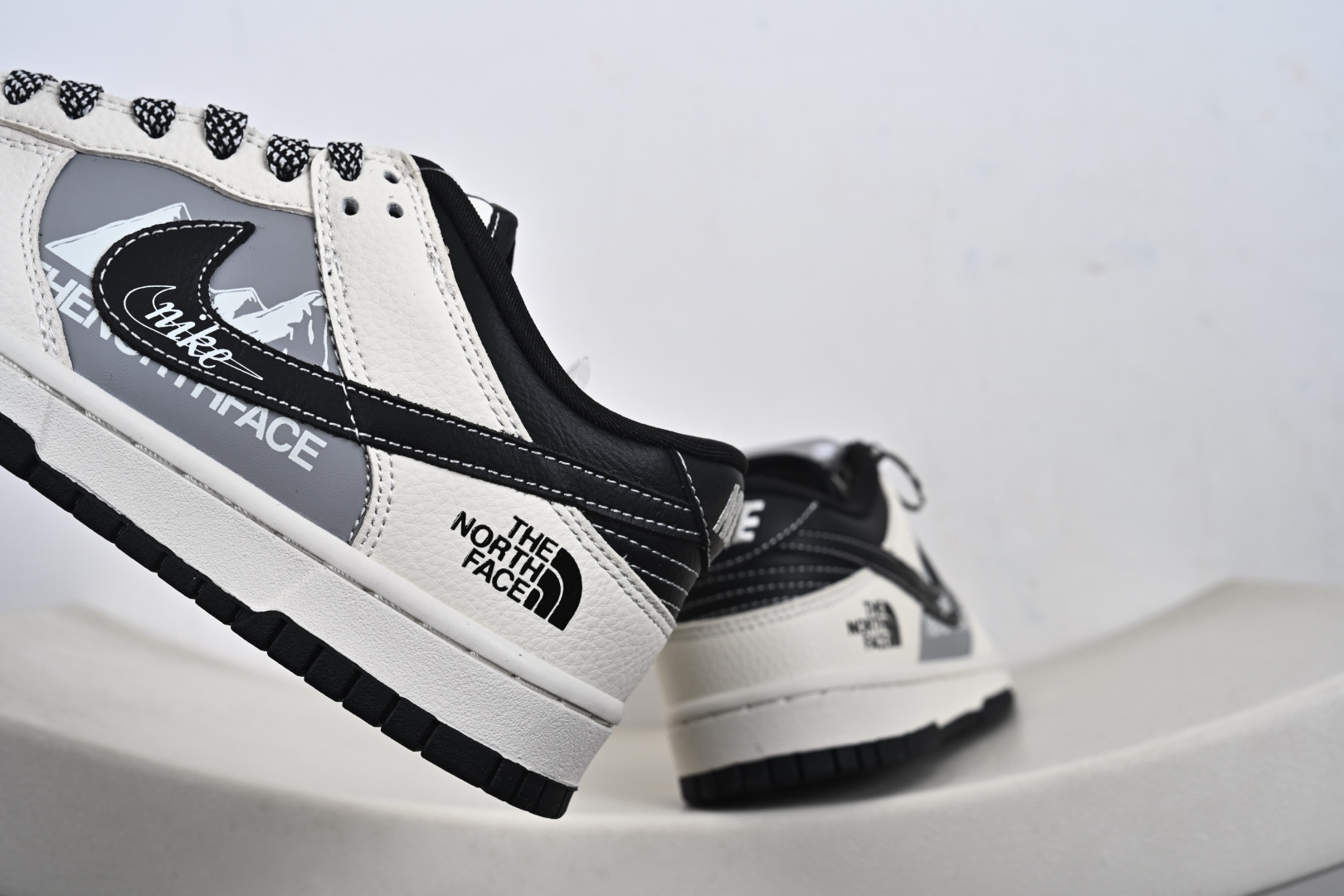 2026新款限量发售 高端定制Nike SB Dunk Low “北面联名------白黑雪山” 高端定制 低帮休闲板鞋 DS6608-023-Top High Quatity Cheap Sneakers Fashion Clothing Clothes Bags handbags Shoes of all Brand wholesale With The best Quality And Beautiful Price from China Factory Chinese suppliers wholesaler seller 2026新款限量发售 高端定制Nike SB Dunk Low “北面联名------白黑雪山” 高端定制 低帮休闲板鞋 DS6608-023