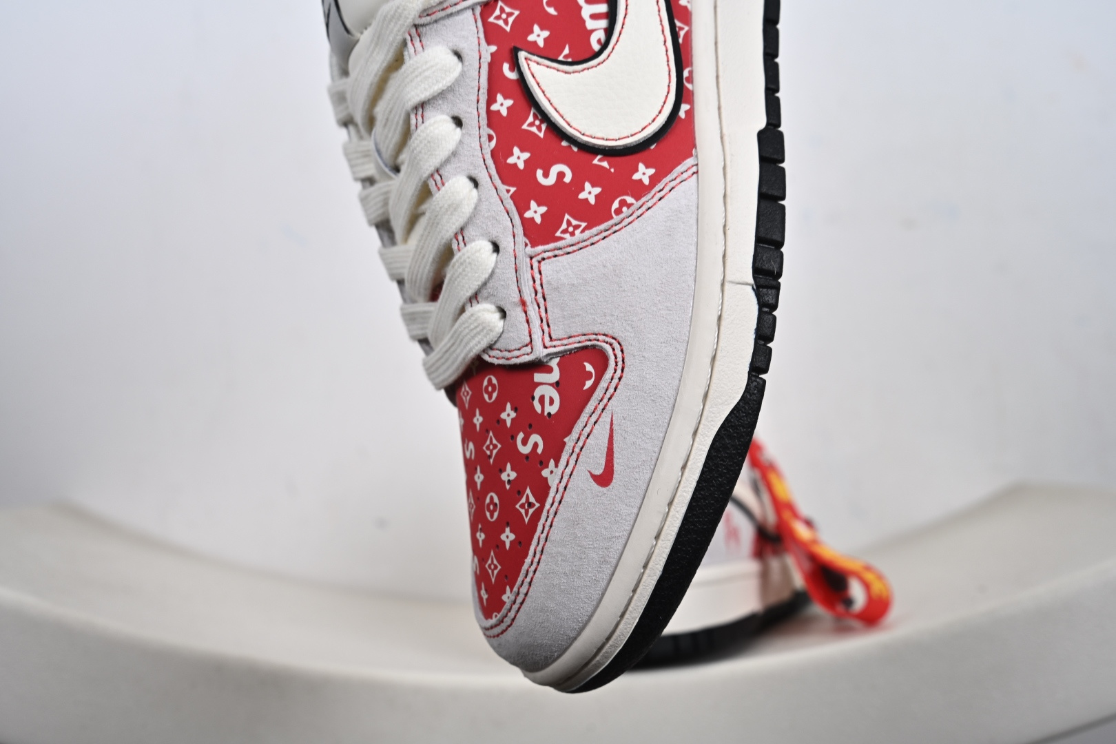 红纹老花炸街王 Nike SB Dunk Low 马年限定款重磅来袭 JP2026-107