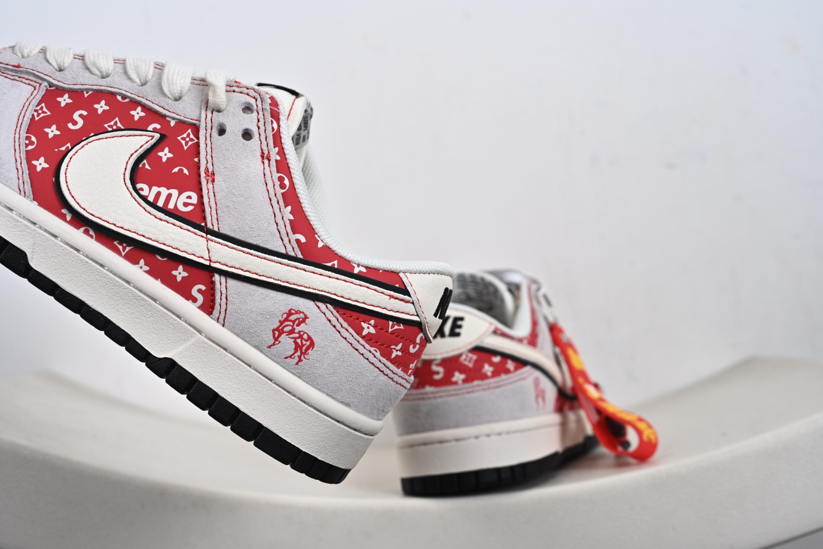 红纹老花炸街王 Nike SB Dunk Low 马年限定款重磅来袭 JP2026-107