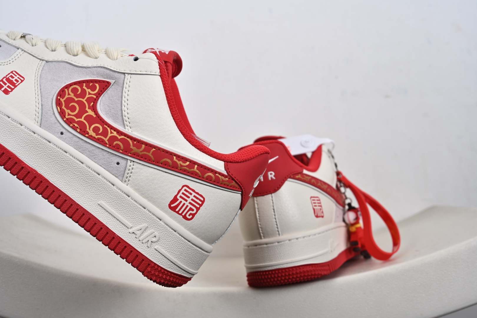 2026马年开运神鞋 Nike Air Force 1 红金国风炸街款 HT5088-613-Top High Quatity Cheap Sneakers Fashion Clothing Clothes Bags handbags Shoes of all Brand wholesale With The best Quality And Beautiful Price from China Factory Chinese suppliers wholesaler seller 2026马年开运神鞋 Nike Air Force 1 红金国风炸街款 HT5088-613