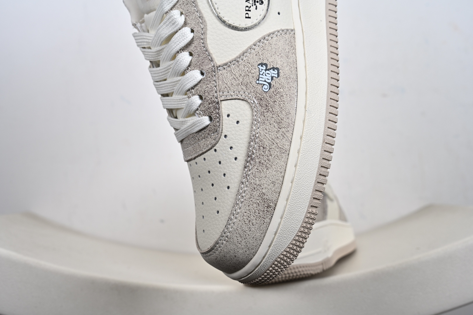 Nike Air Force 1'07 Low 联名款 奶油灰调 空军一号低帮休闲板鞋 XL1979-129