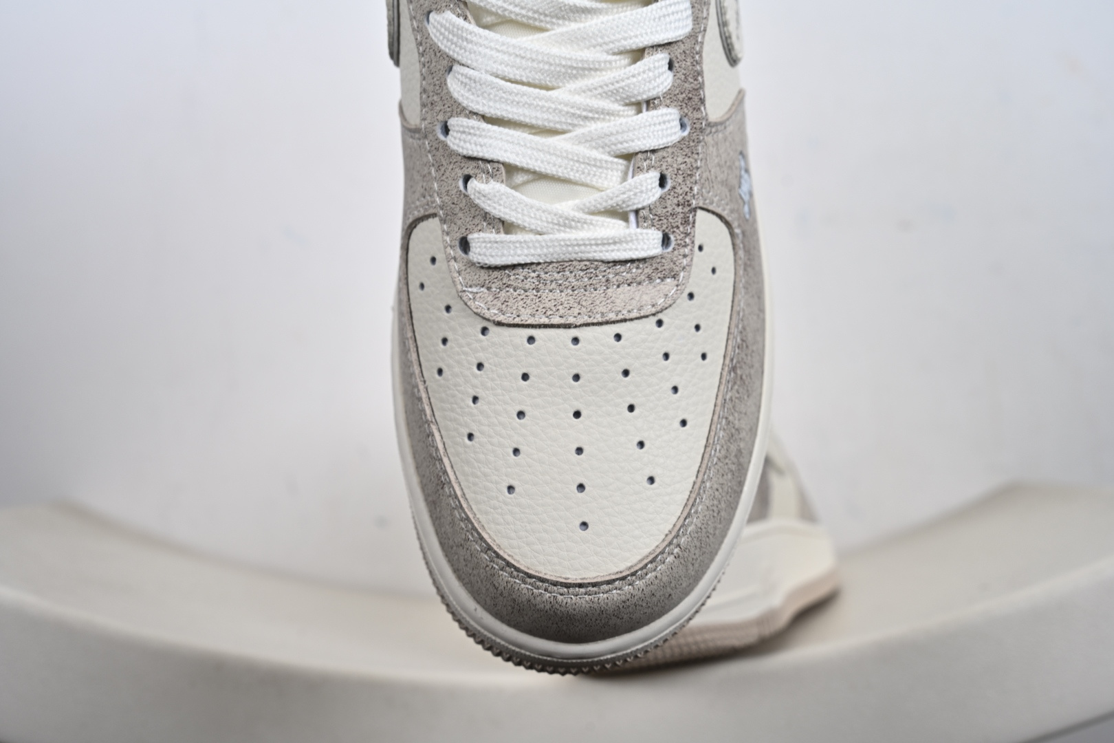 Nike Air Force 1'07 Low 联名款 奶油灰调 空军一号低帮休闲板鞋 XL1979-129