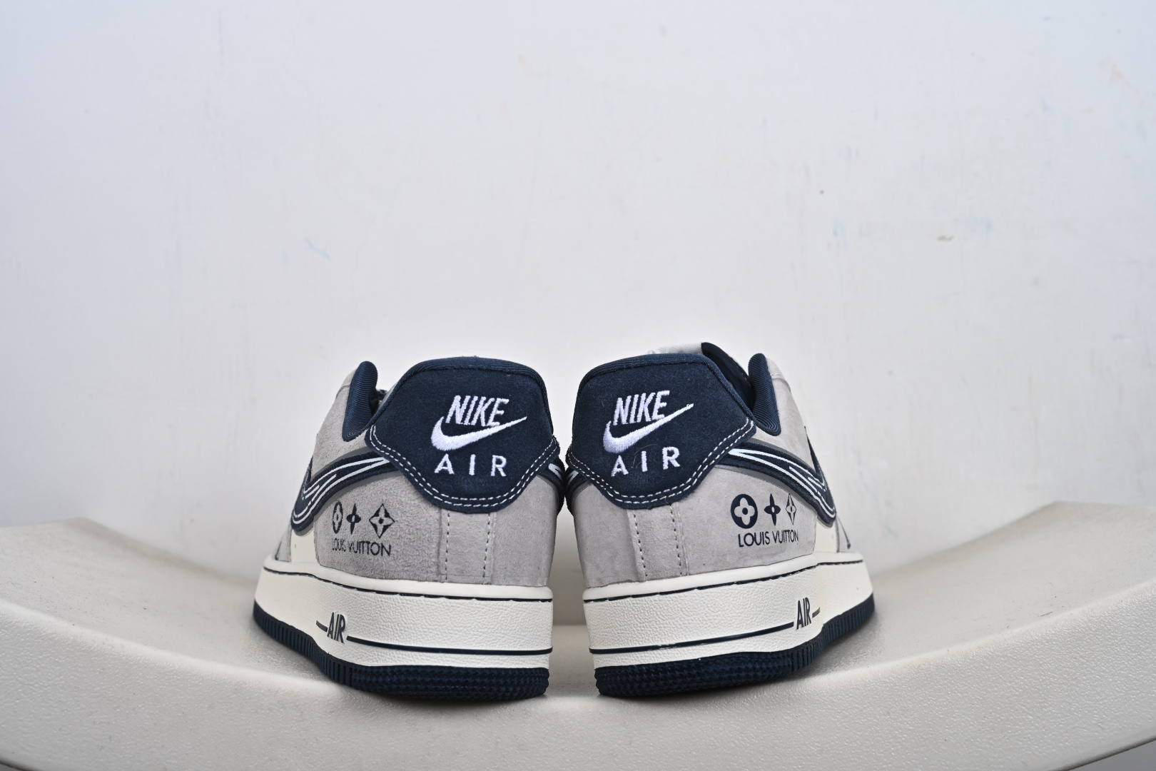 定制版 NK Air Force 1'07 Low 联名款 灰蓝调 空军一号低帮休闲板鞋 SS1979-011-Top High Quatity Cheap Sneakers Fashion Clothing Clothes Bags handbags Shoes of all Brand wholesale With The best Quality And Beautiful Price from China Factory Chinese suppliers wholesaler seller 定制版 NK Air Force 1'07 Low 联名款 灰蓝调 空军一号低帮休闲板鞋 SS1979-011