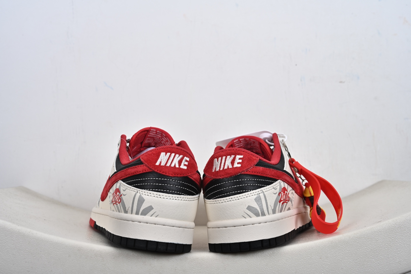 Nike Dunk Low 2026马年限定款|红白金纹的新年潮范担当 这双Nike Dunk Low CX5050-Y61-Top High Quatity Cheap Sneakers Fashion Clothing Clothes Bags handbags Shoes of all Brand wholesale With The best Quality And Beautiful Price from China Factory Chinese suppliers wholesaler seller Nike Dunk Low 2026马年限定款|红白金纹的新年潮范担当 这双Nike Dunk Low CX5050-Y61