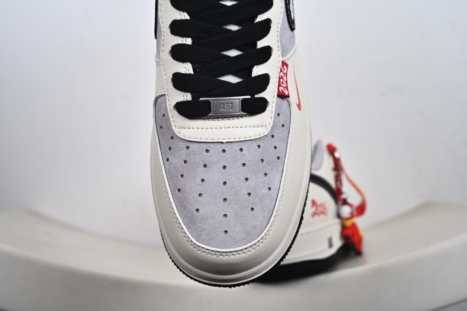 定制版 Nike Air Force 1'07 Low 马年限定 联名 空军一号低帮休闲板鞋 XD0028-015-Top High Quatity Cheap Sneakers Fashion Clothing Clothes Bags handbags Shoes of all Brand wholesale With The best Quality And Beautiful Price from China Factory Chinese suppliers wholesaler seller 定制版 Nike Air Force 1'07 Low 马年限定 联名 空军一号低帮休闲板鞋 XD0028-015