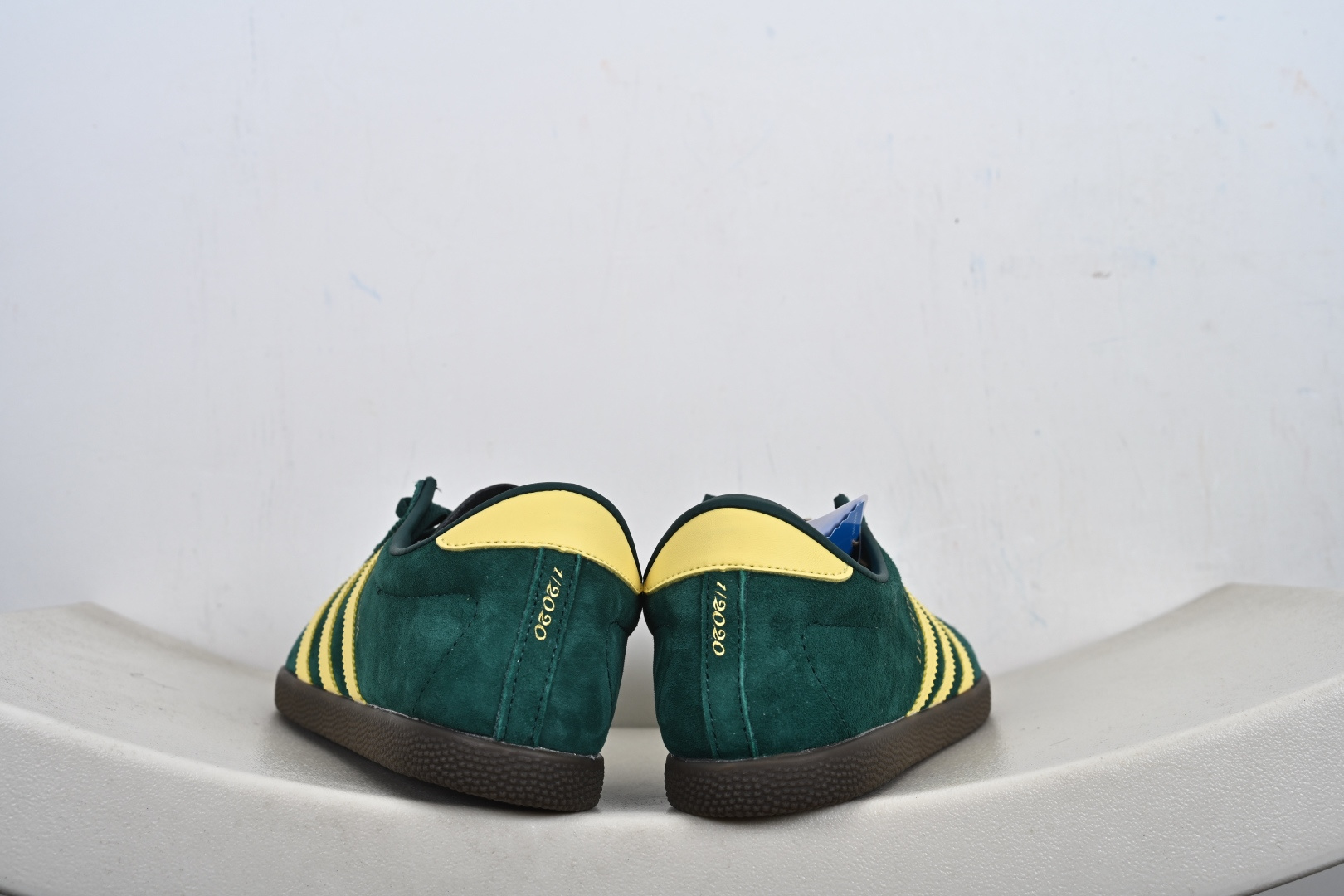 阿迪达斯 Adidas Originals Padiham 复古 防滑耐磨 运动休闲鞋 阿迪达斯透气低帮复古男女板鞋新款 FW6374-Top High Quatity Cheap Sneakers Fashion Clothing Clothes Bags handbags Shoes of all Brand wholesale With The best Quality And Beautiful Price from China Factory Chinese suppliers wholesaler seller 阿迪达斯 Adidas Originals Padiham 复古 防滑耐磨 运动休闲鞋 阿迪达斯透气低帮复古男女板鞋新款 FW6374