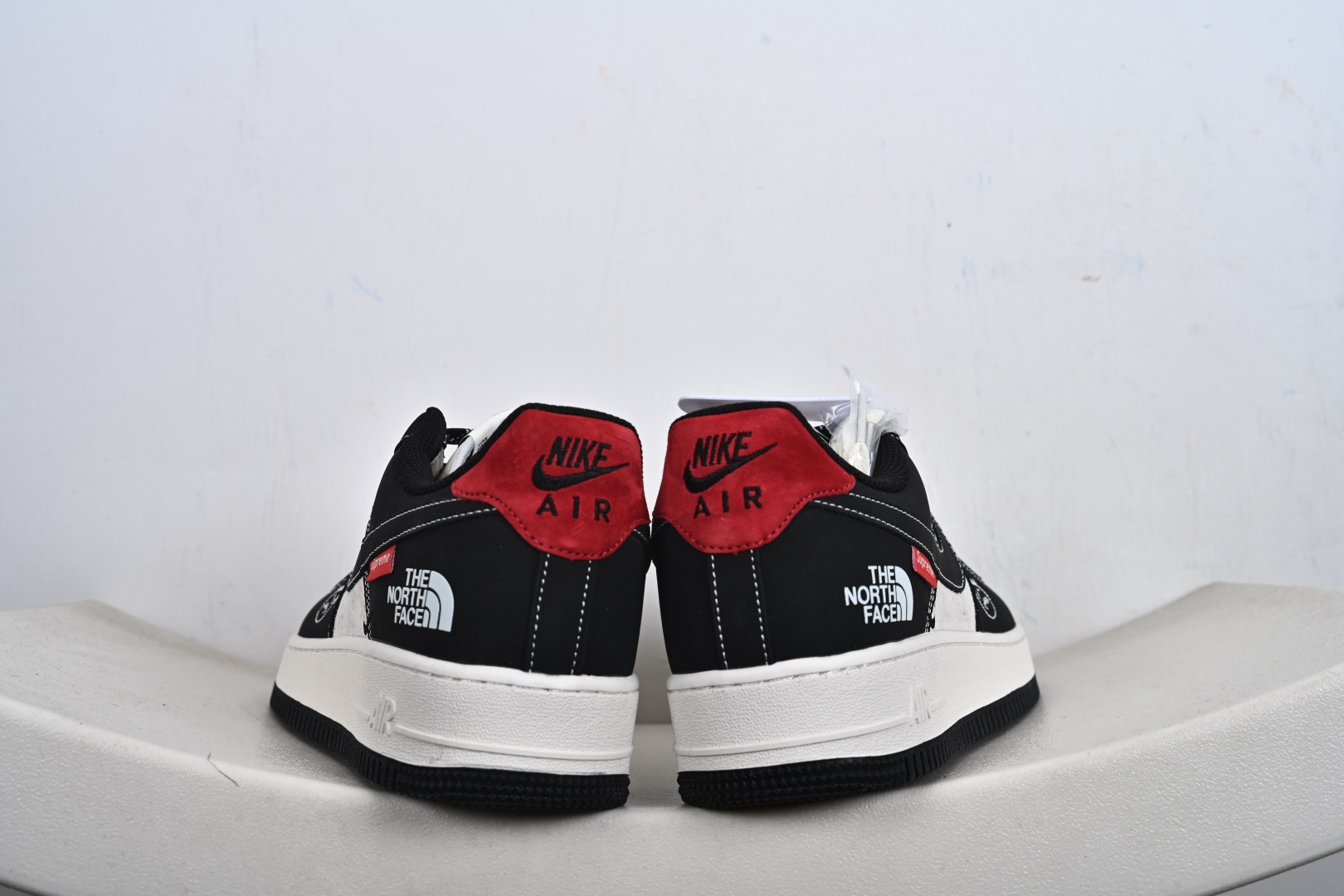 本地💰250优势放店
Nike Air Force1 07 low  北面联名
#原楦头原纸板  打造纯正空军版型
#专注外贸渠道  全掌内置蜂窝气垫 
#原盒配件 原厂中底钢印、拉帮完美  
货号：KG6699 F43 
尺码：36-45（半）-T1-F1