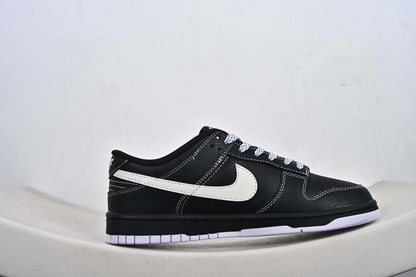 Nike Dunk Low Retro ‘联名款’休闲运动板鞋 MN1688-111