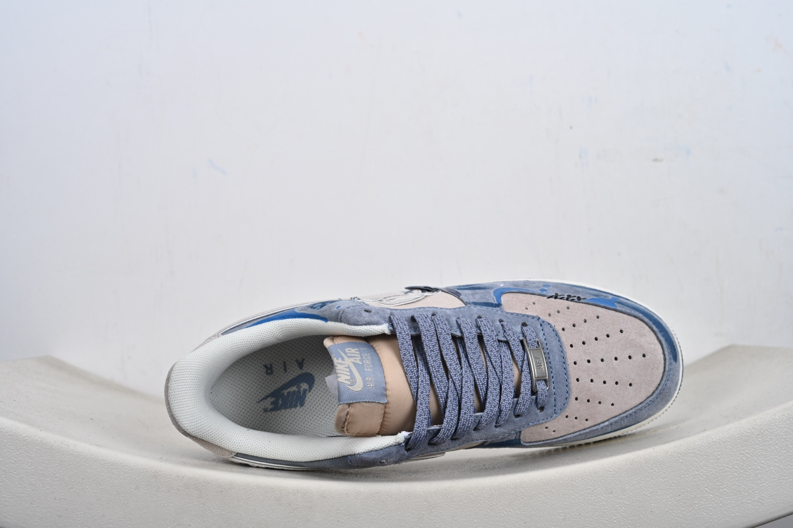 NIKE AIR FORCE 1‘07 LX CD1212-111